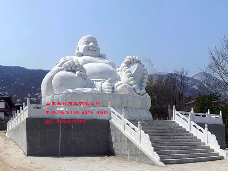 彌勒佛石雕像